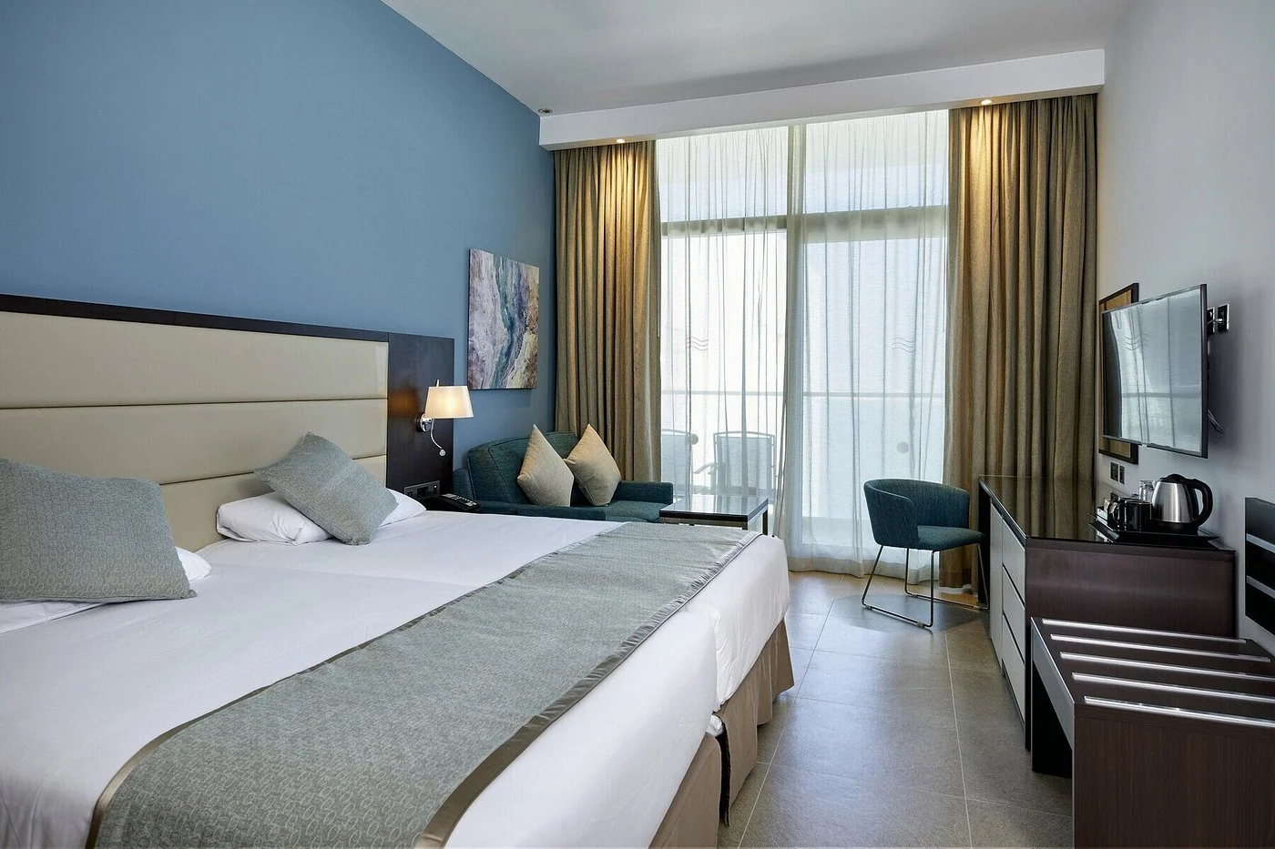 Dubai hotel room for double occupancy